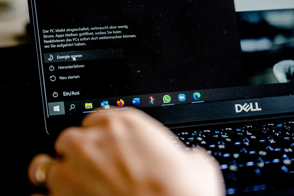 Energiesparmodus auf dem Laptopbildschirm