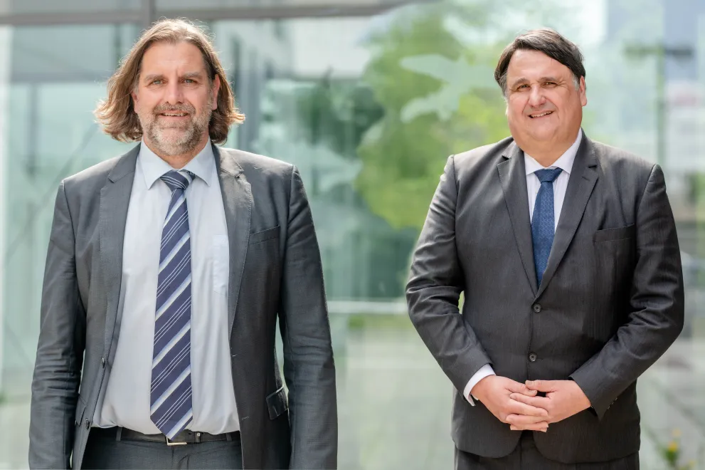 Rektor Martin Paul und Nachhaltigkeitsbeauftragter Prof. Dr. Andreas Löschel